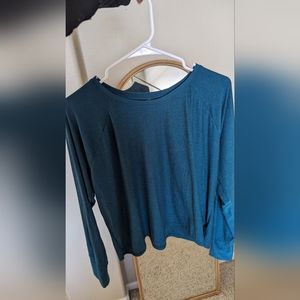 Beyond Yoga Daydreamer Pullover Shirt in Blue Gem Heather